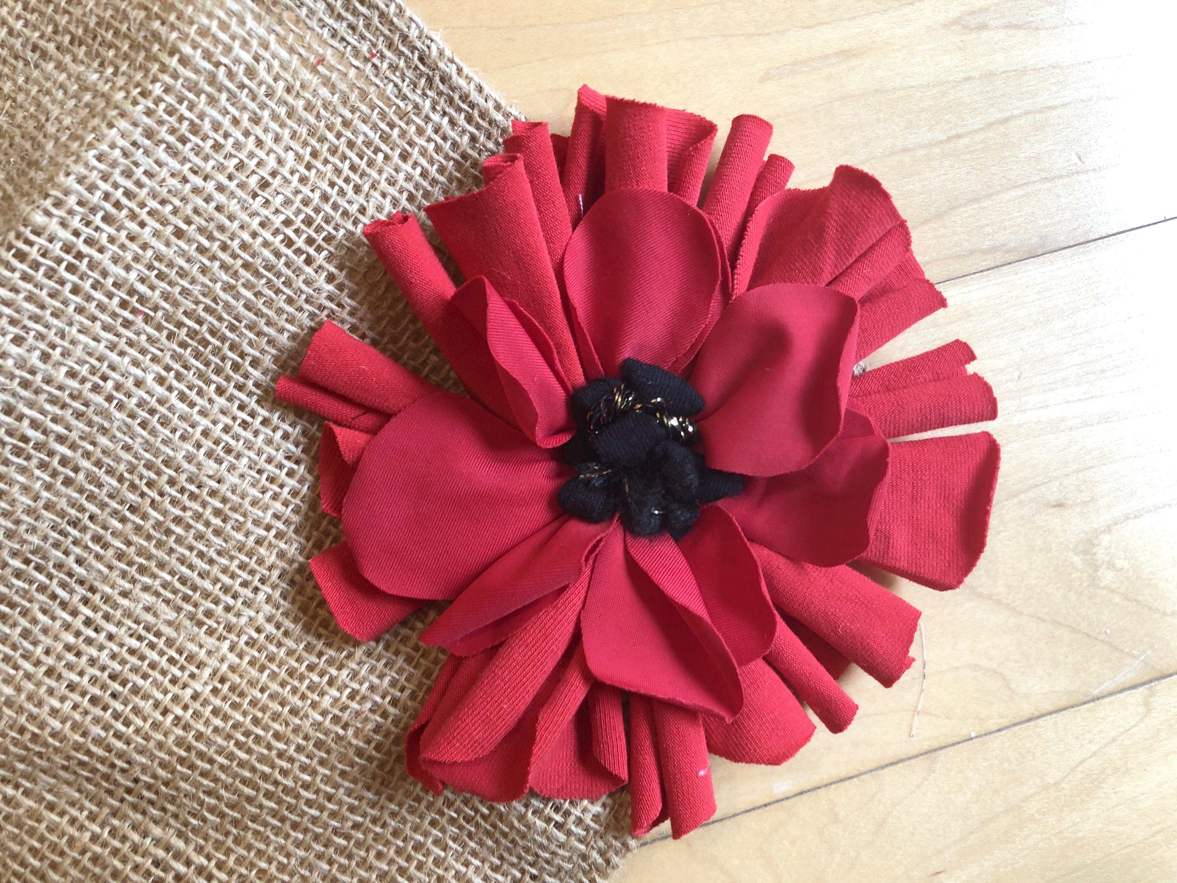 Red and black rag rug poppy brooch