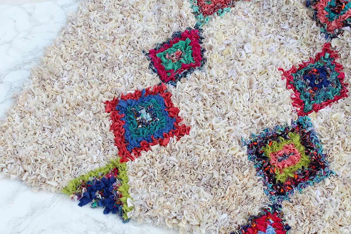 Extra large 200 x 140cm Berber rag rug 
