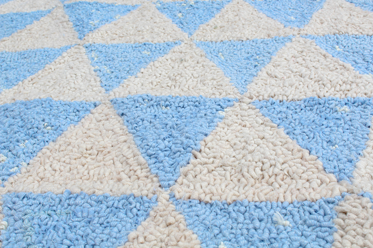 Easy to make loopy rag rug