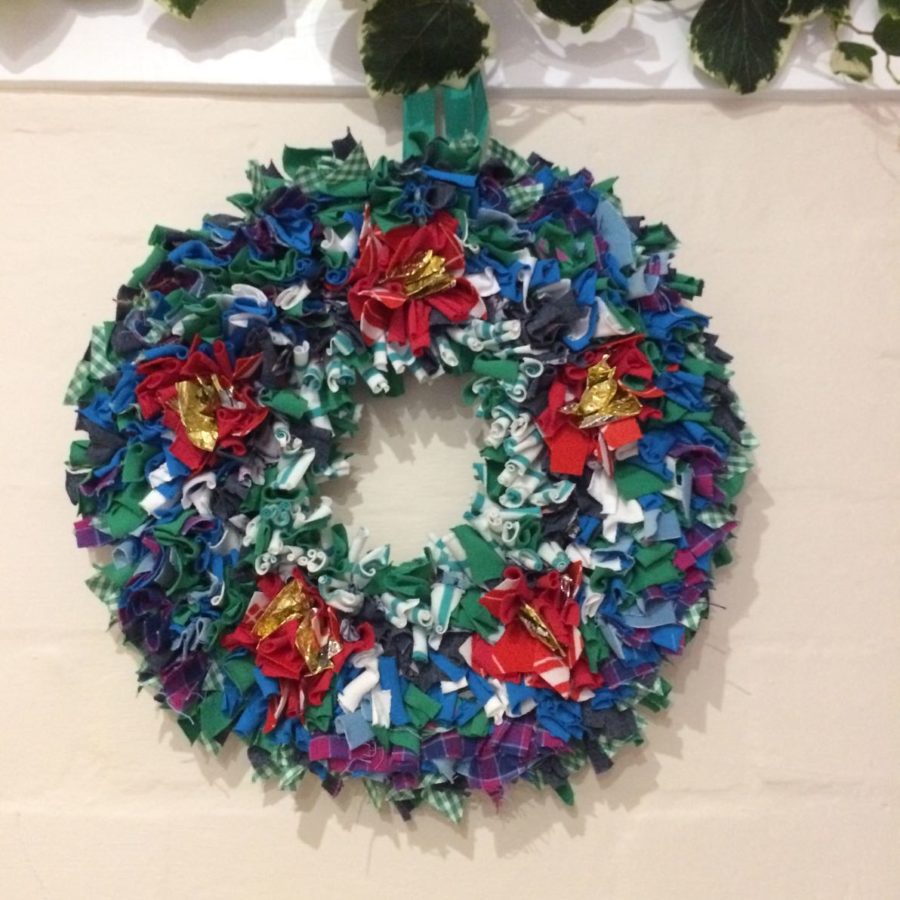 Traditional Rag Rug Christmas Wreath