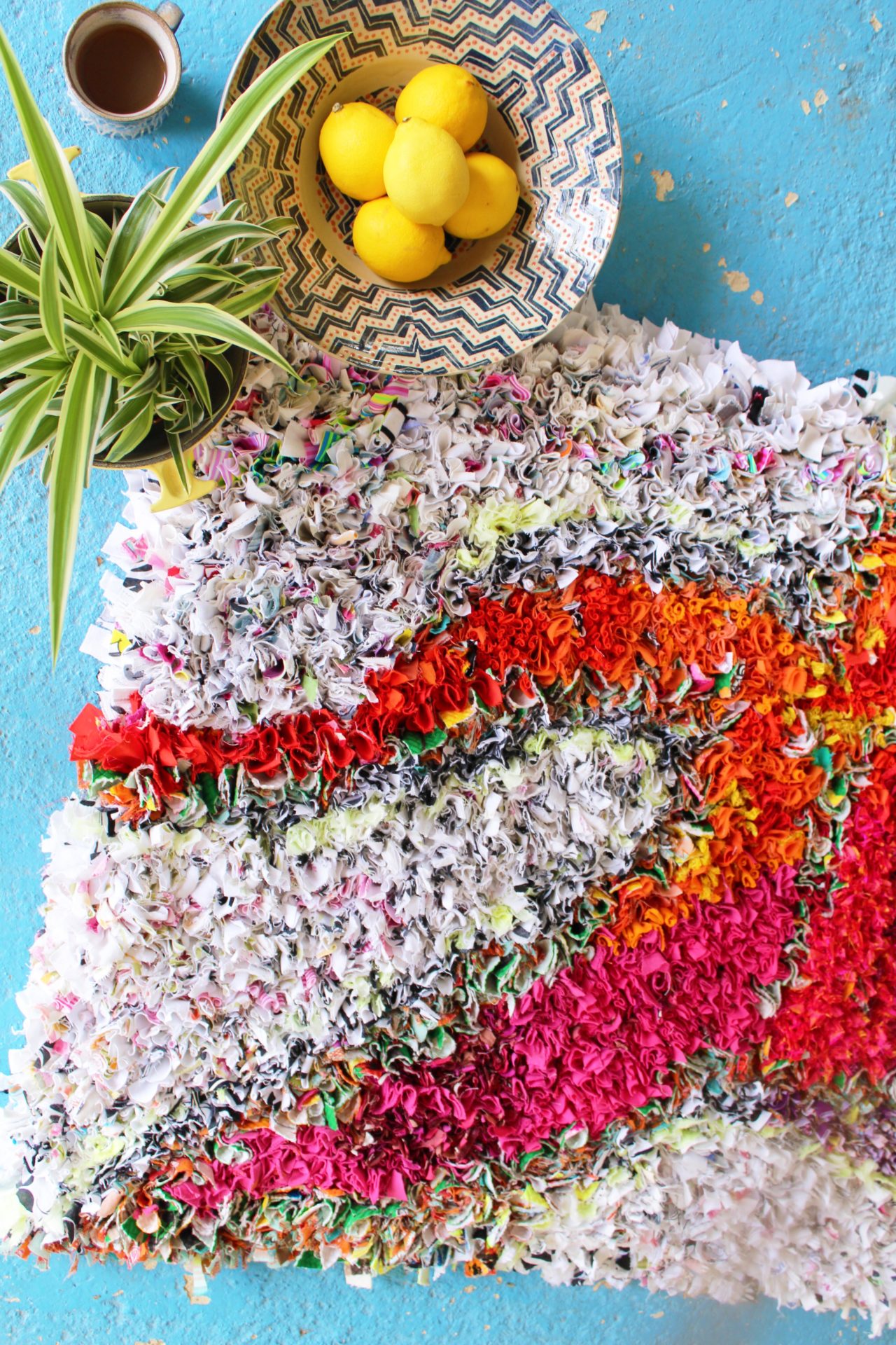 Styling a rag rug with lemons palm bowl mug