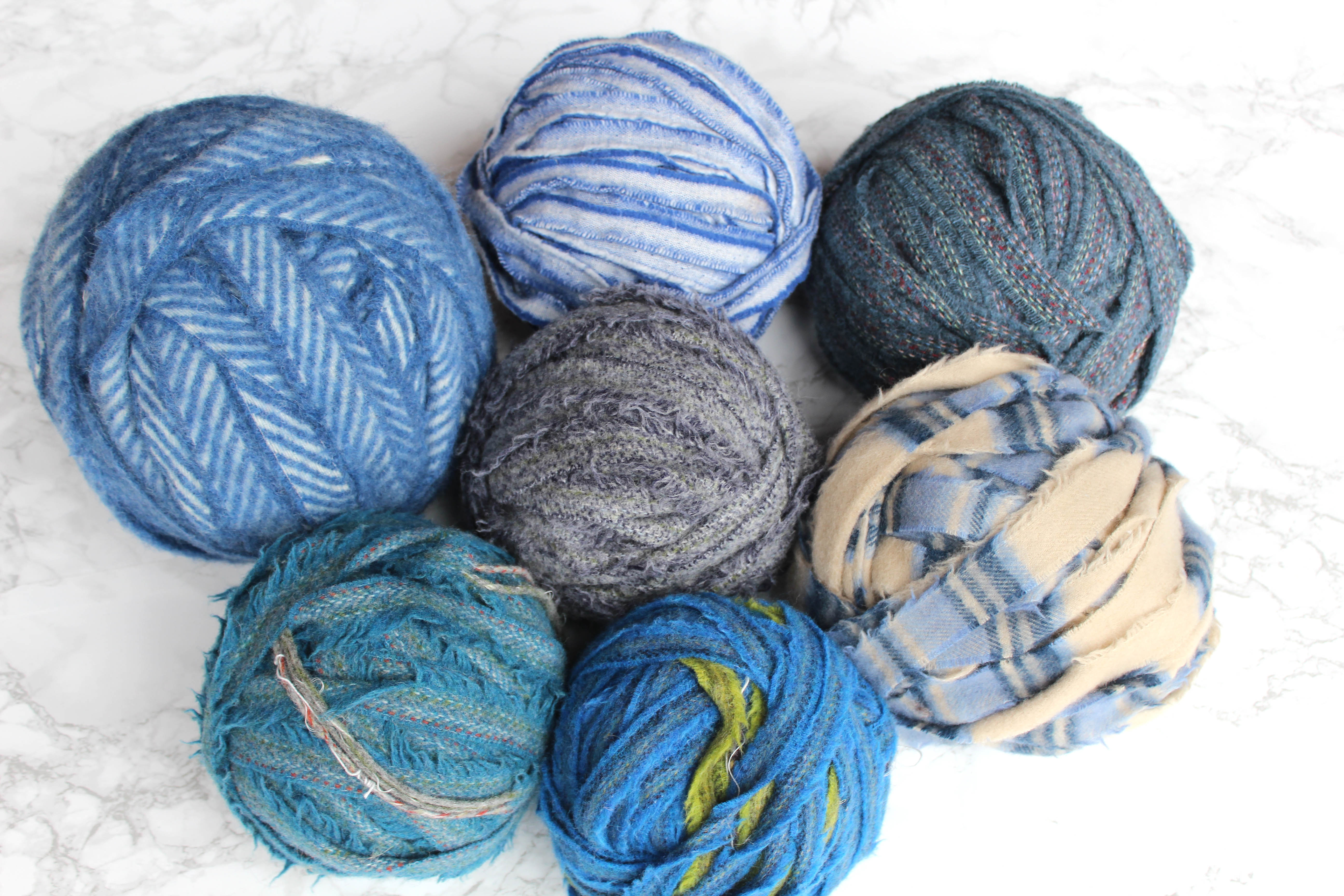 Blue Blanket Yarn for rag rugs in balls
