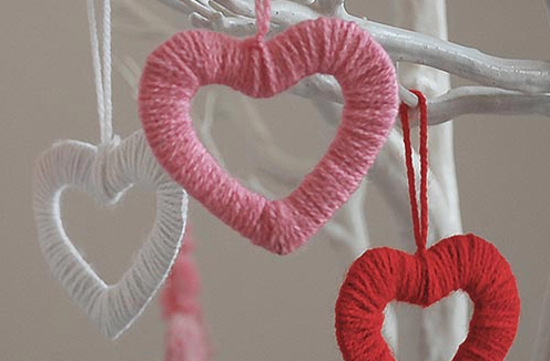 easy craft projects wool hanging decoration heart shaped