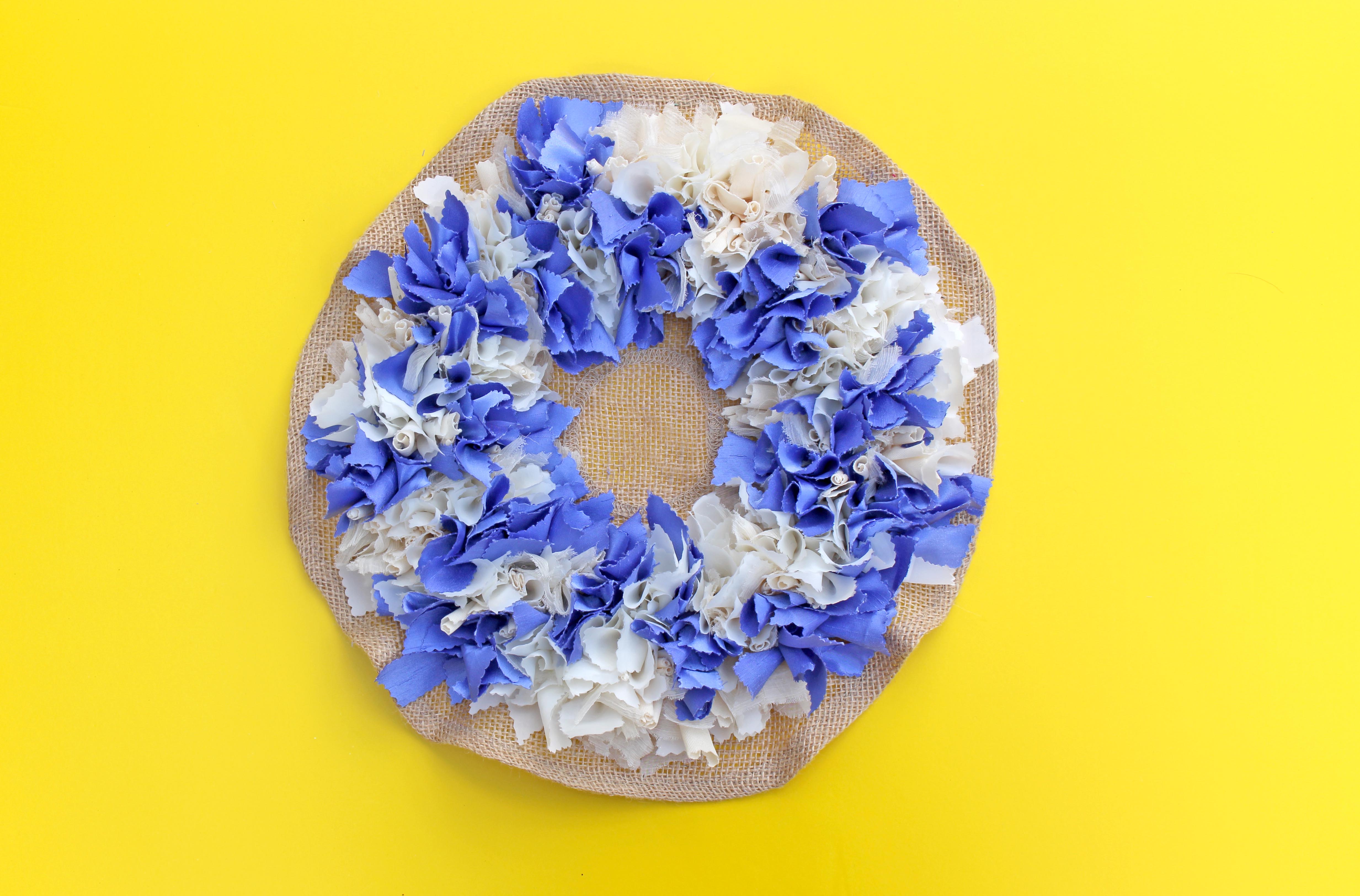 Finished Pinking Shears Wreath Yellow Background