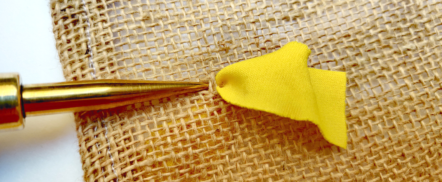 Demonstration Ragged life Rug Hook Missing Two Strands