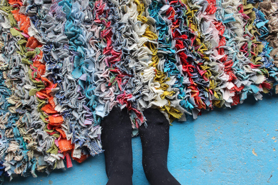 100% Wool Blanket Yarn Striped Rag Rug with feet