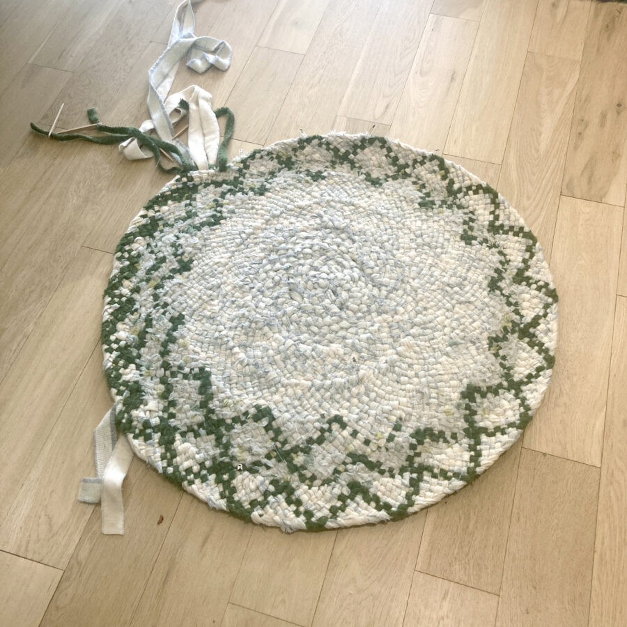 Green and grey circular braid-in rag rug 