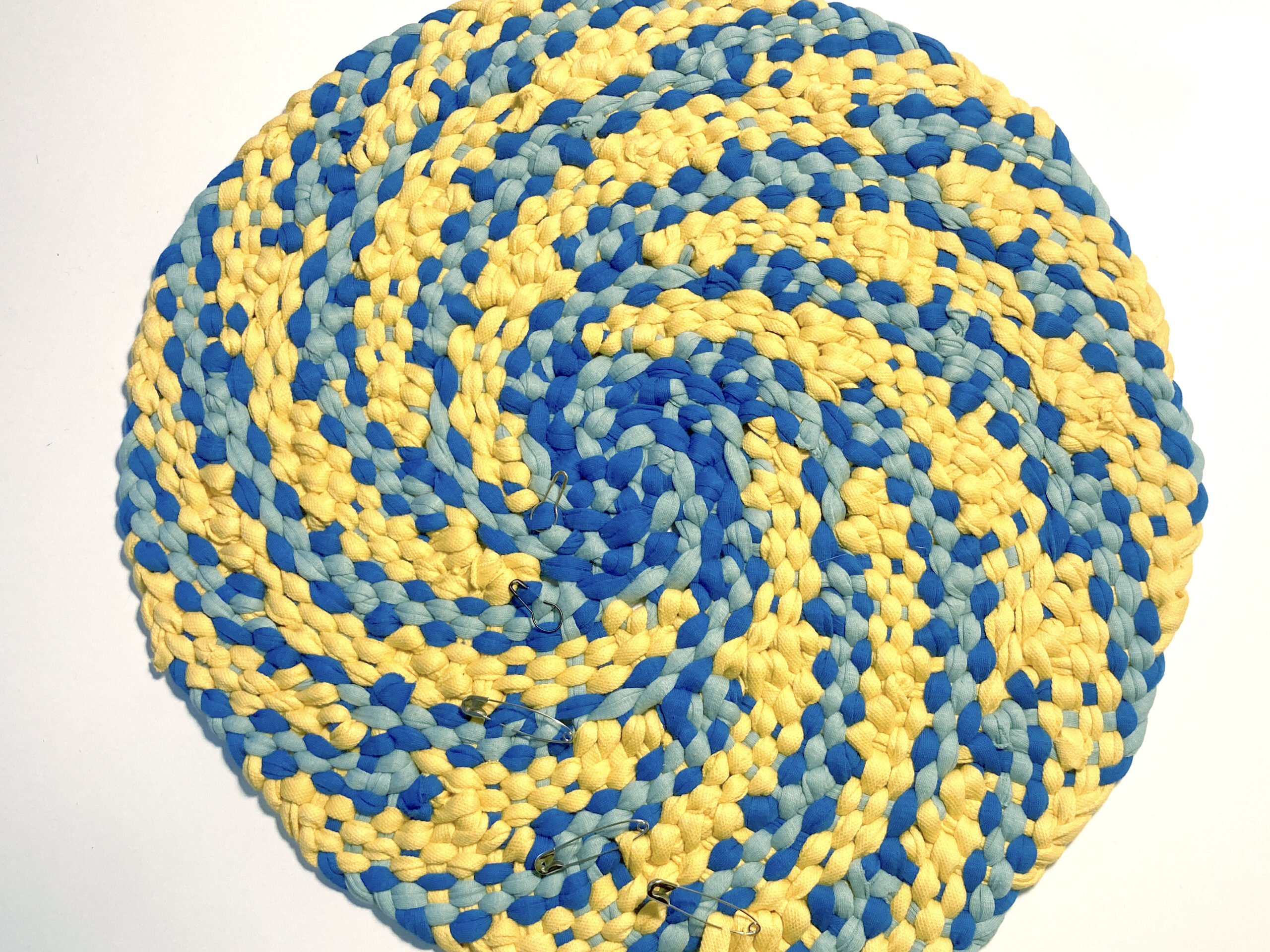 Circular braid in rag rug tutorial